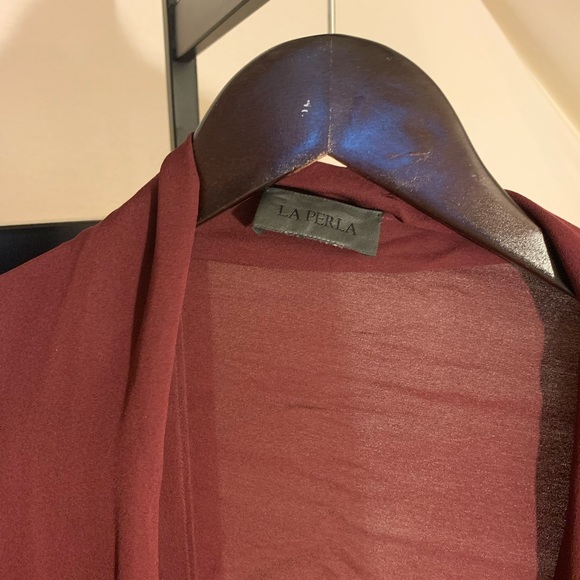 La Perla top and matching pashmina. - Picture 8 of 8